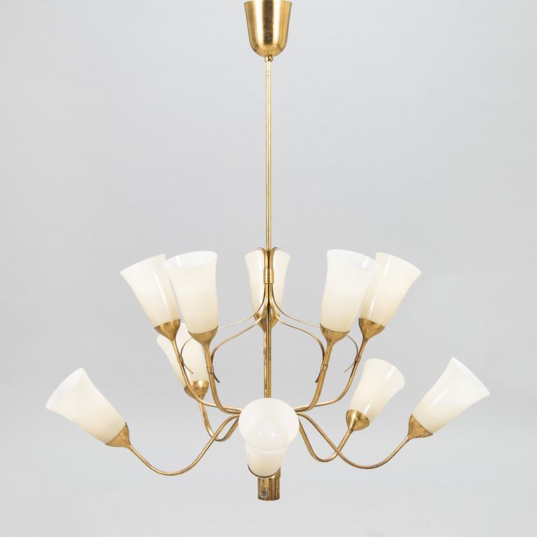 Paavo Tynell, a mid-20th-century '9007/10 chandelier for Taito.