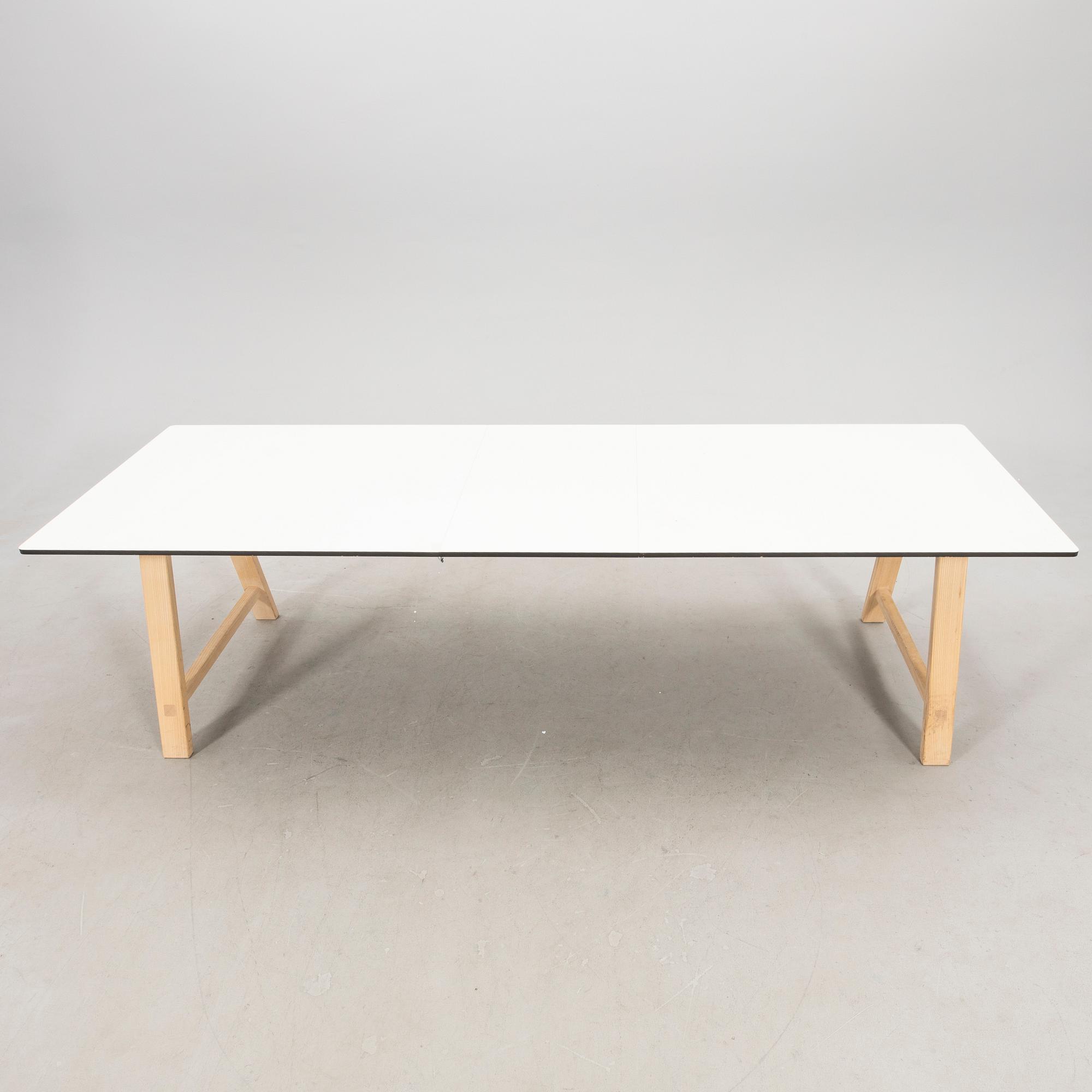 Bykato matbord "T11" för Bröderna Andersen.