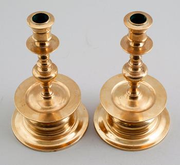LJUSSTAKAR, 1 par, mässing, barockstil, Skultuna, nr 58, 1900-talets första hälft.