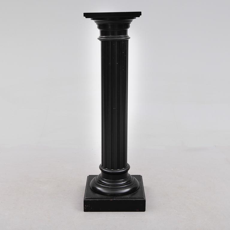 PIEDESTAL, 1900-talets första hälft.