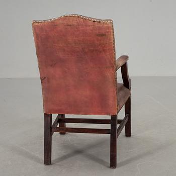 KARMSTOL, engelsk stil, 1900-talets slut.