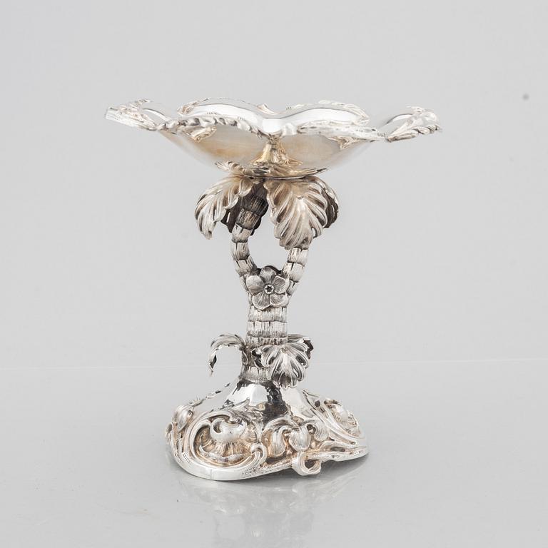 Otto Lindeberg, uppsatsskål, silver, Stockholm 1866.