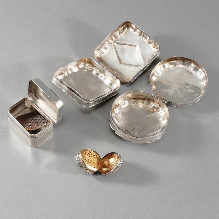 DOSOR, 4 st, silver, bl a Birmingham, 1798. Vikt 94 g.