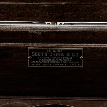 BARSKÅP, Kina, brickmärkt South China & Co, 1900-talets andra hälft.