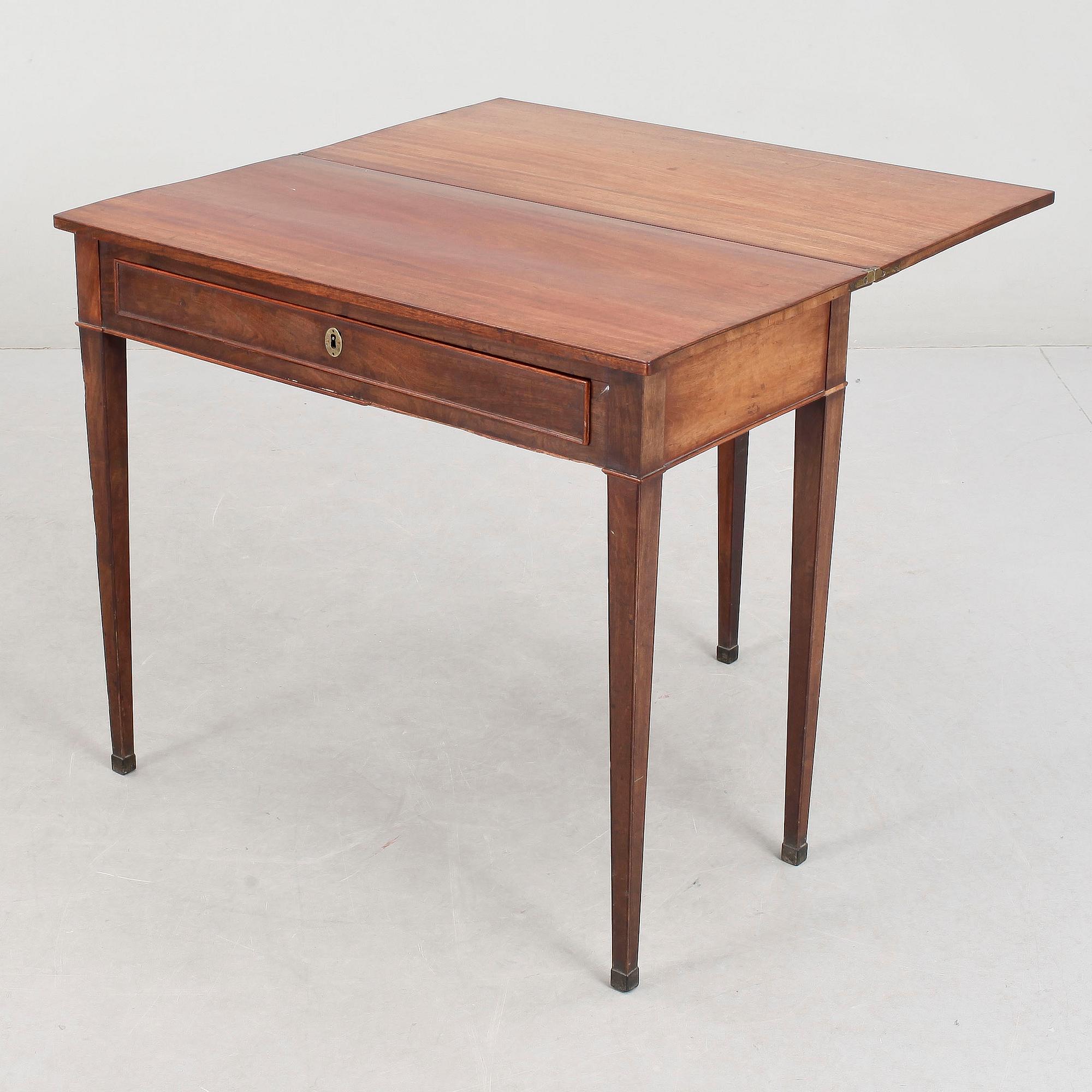 SPELBORD, gustaviansk stil, 1800-tal.