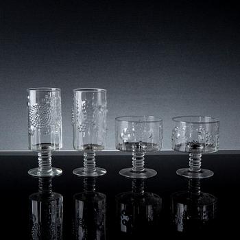 OIVA TOIKKA, a set of 14 Flora glasses.