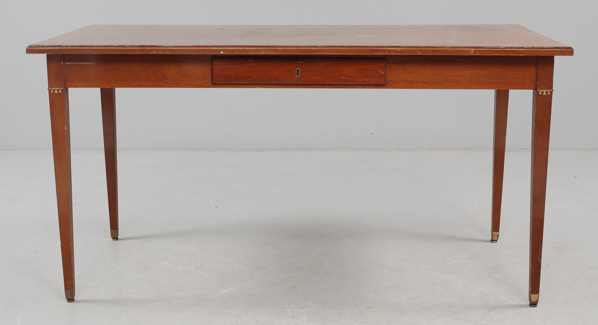 SKRIVBORD, gustaviansk stil, 1900-tal.