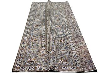 A carpet, Kashan, c. 417 x 286 cm.