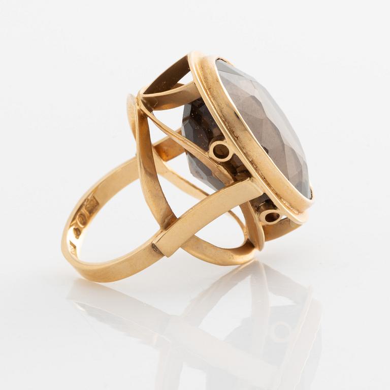 Ring, cocktail ring, 18K gold with smoky quartz.