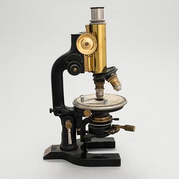 C Reichert, A microscope in box. Wienna ca. 1920.