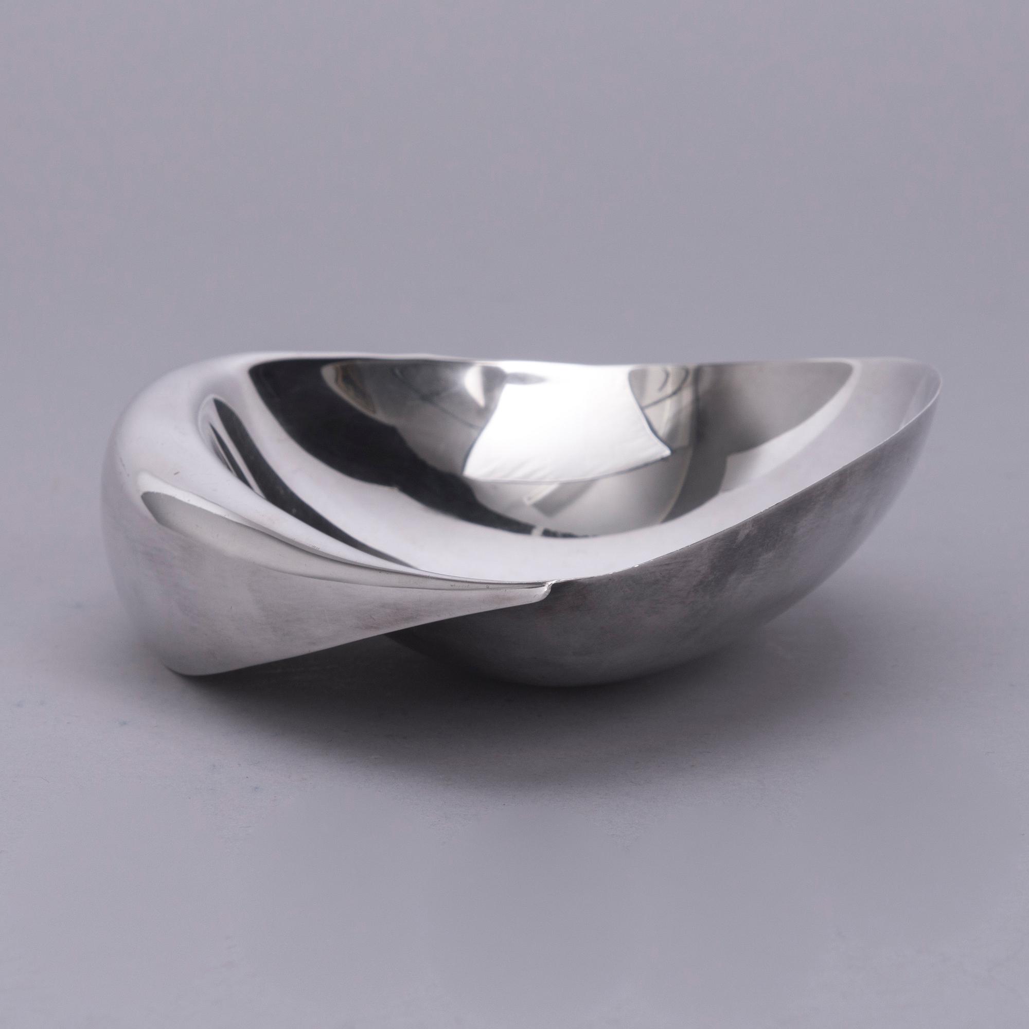 FAT, silver, Tapio Wirkkala, Kultakeskus, Tavastehus 1960. Vikt ca 220,5 g.
