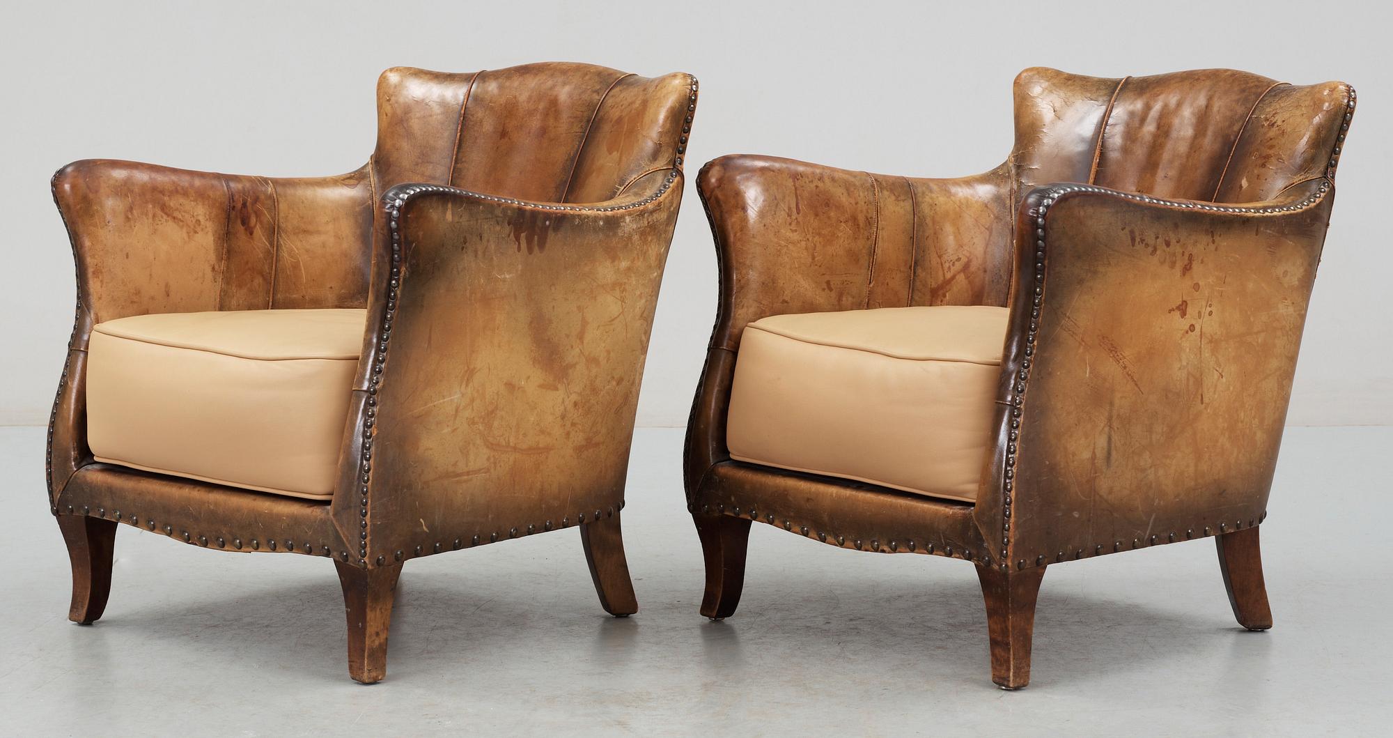 FÅTÖLJER, 2 st, 1920/30-tal.