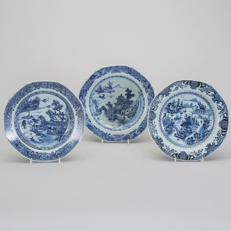 TALLRIKAR, 6 st, porslin, Qingdynastin, Qianlong (1736-95).