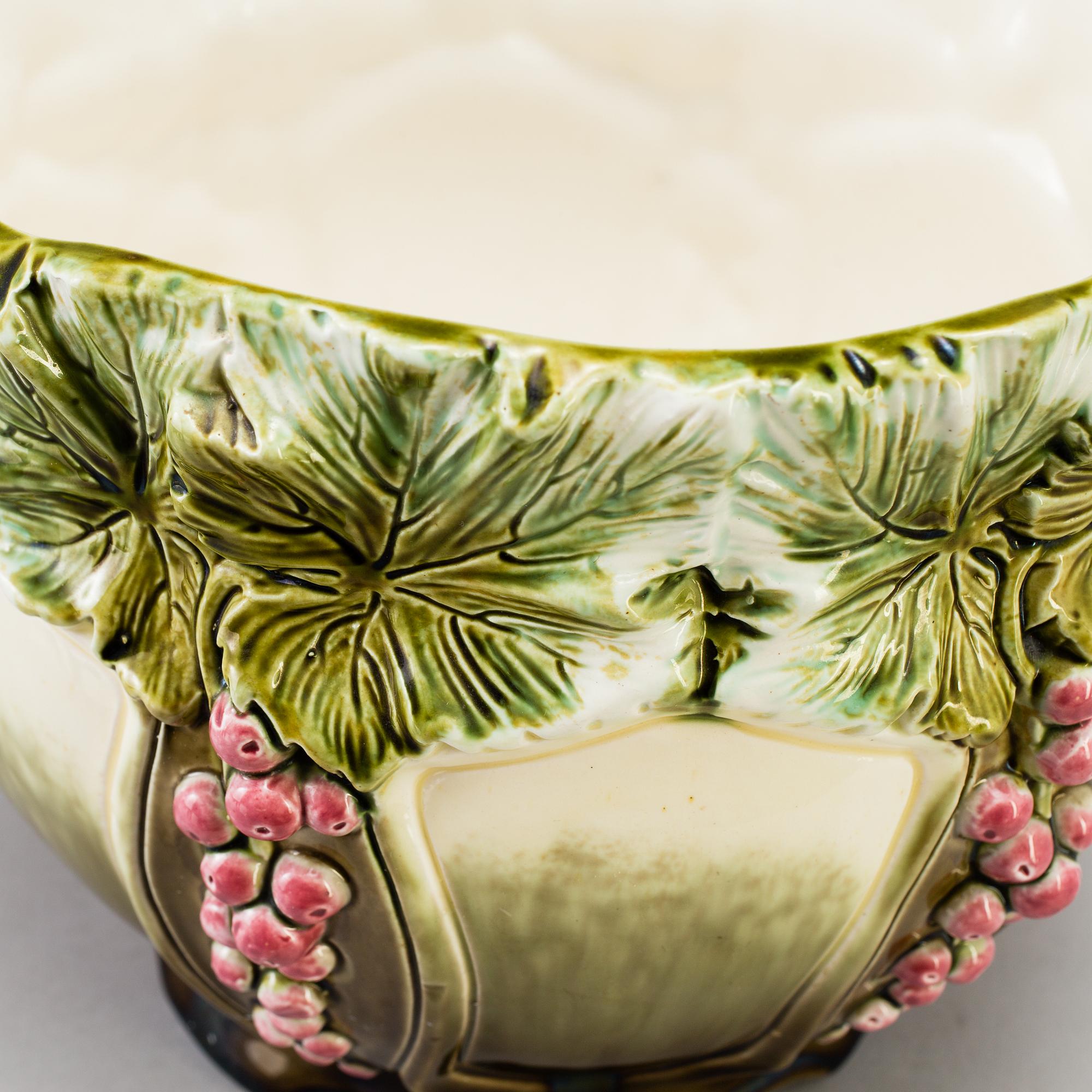 An Art Nouveau majolica plant pot, circa 1900.