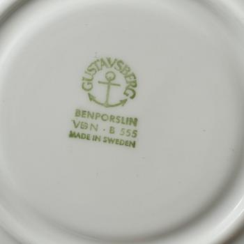 SERVISDELAR, 40 delar, benporslin, "Blå Blom", Gustavsberg, 1900-talets andra hälft.