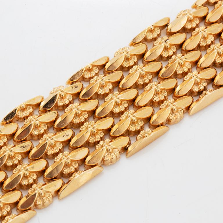 18K gold bracelet, Vicenza, Italy.