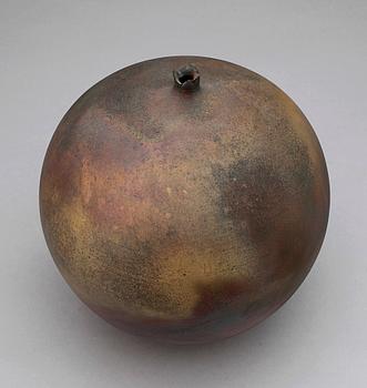 VAS, stengods, Dagmar Änggård. Sign.