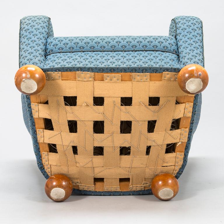 MÄRTA BLOMSTEDT, an 'Aulanko-model' armchair. Designed in 1939.