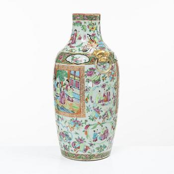 A porcelain 'Rose medallion' floor vase, Kanton, China, 19th century.