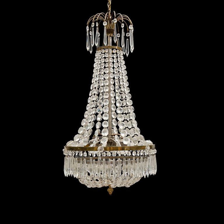 LJUSKRONA, gustaviansk stil, 1900-talets första hälft. Höjd ca 70 cm.