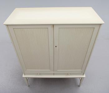 KLÄDSKÅP, gustaviansk stil, Svante Skogh, 1900-talets andra hälft.