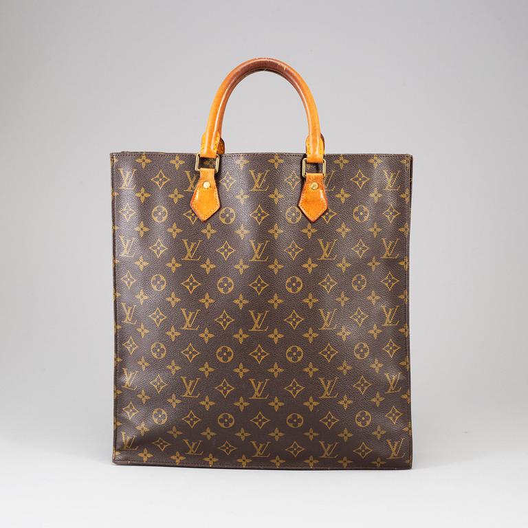 LOUIS VUITTON, a 'Sac Plât' bag.