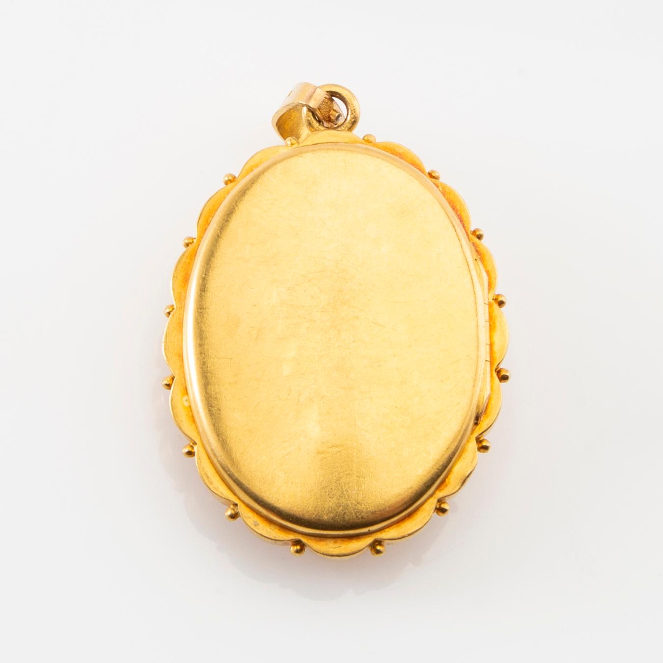 Berlock 18K guld med seedpärlor och rosenslipade diamanter, Frankrike omkring år 1900.