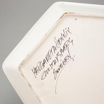 MARGARETA HENNIX, fat, keramik, Gustavsberg, signerat.