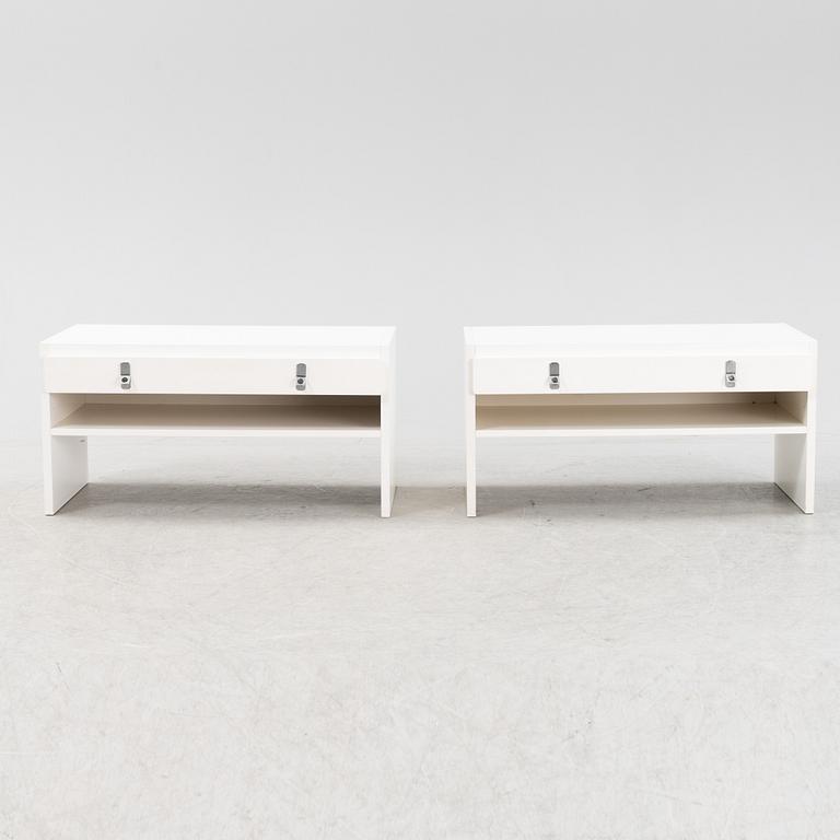 A pair 'Avanti' bedside tables by Antonio Gioia, 1980's.