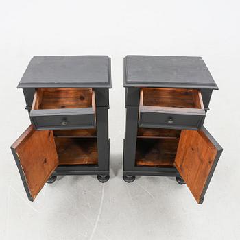 Sängbord ett par omkring 1900.