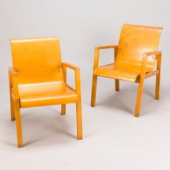 ALVAR AALTO, a pair of late 1940s '403' armchairs for O.Y. Huonekalu-ja Rakennustyötehdas A.B.