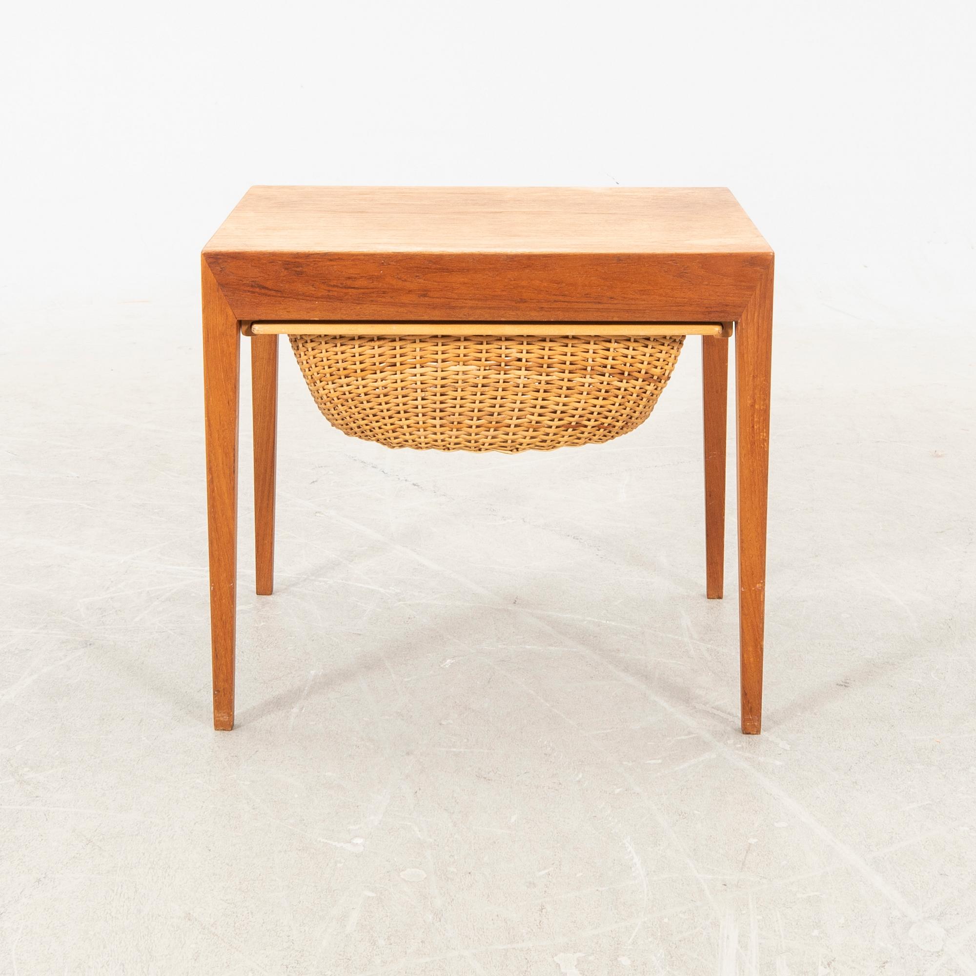 Severin Hansen, sybord Haslev Møbelsnedkeri, Danmark. 1950/60-tal.