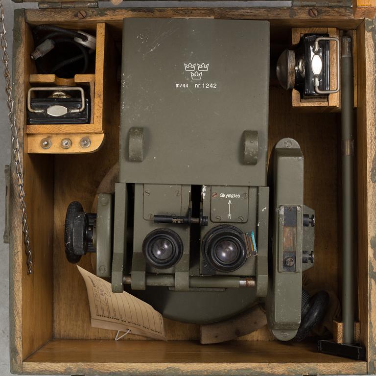 OBSERVATIONSKIKARE MED TILLBEHÖR, m/ 1944 , nr. 1242, för den Svenska Armén.