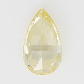Unmounted yellow diamond, 0.50 ct, accompanied by a GIA report.