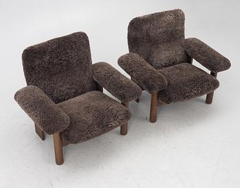 Anderssen & Voll, fåtöljer, ett par, "Brasilia", Audo Copenhagen, Danmark.
