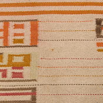 Impi Sotavalta, Karvalankamatto, Aaltosen Mattokutomo, Kiikka 1930-luku. Noin 290 x 190 cm.