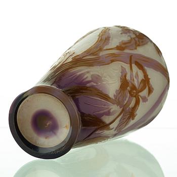 An Emile Gallé fire-polished art nouveau cameo vase, Nancy France.