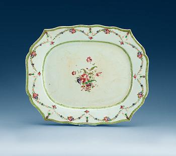 A famille rose charger, Qing dynasty, Qianlong (1736-95).