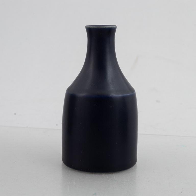Erich & Ingrid Triller, a set of three stoneware vases, Tobo, Sweden.