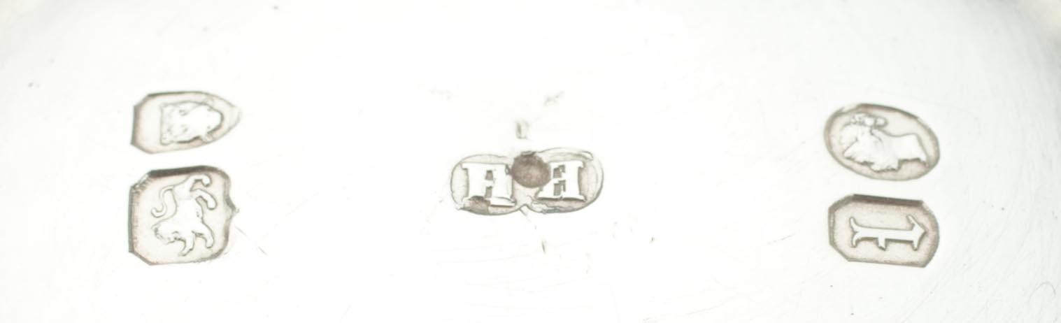 SKÅL, silver, London 1874. Vikt ca 466 g.