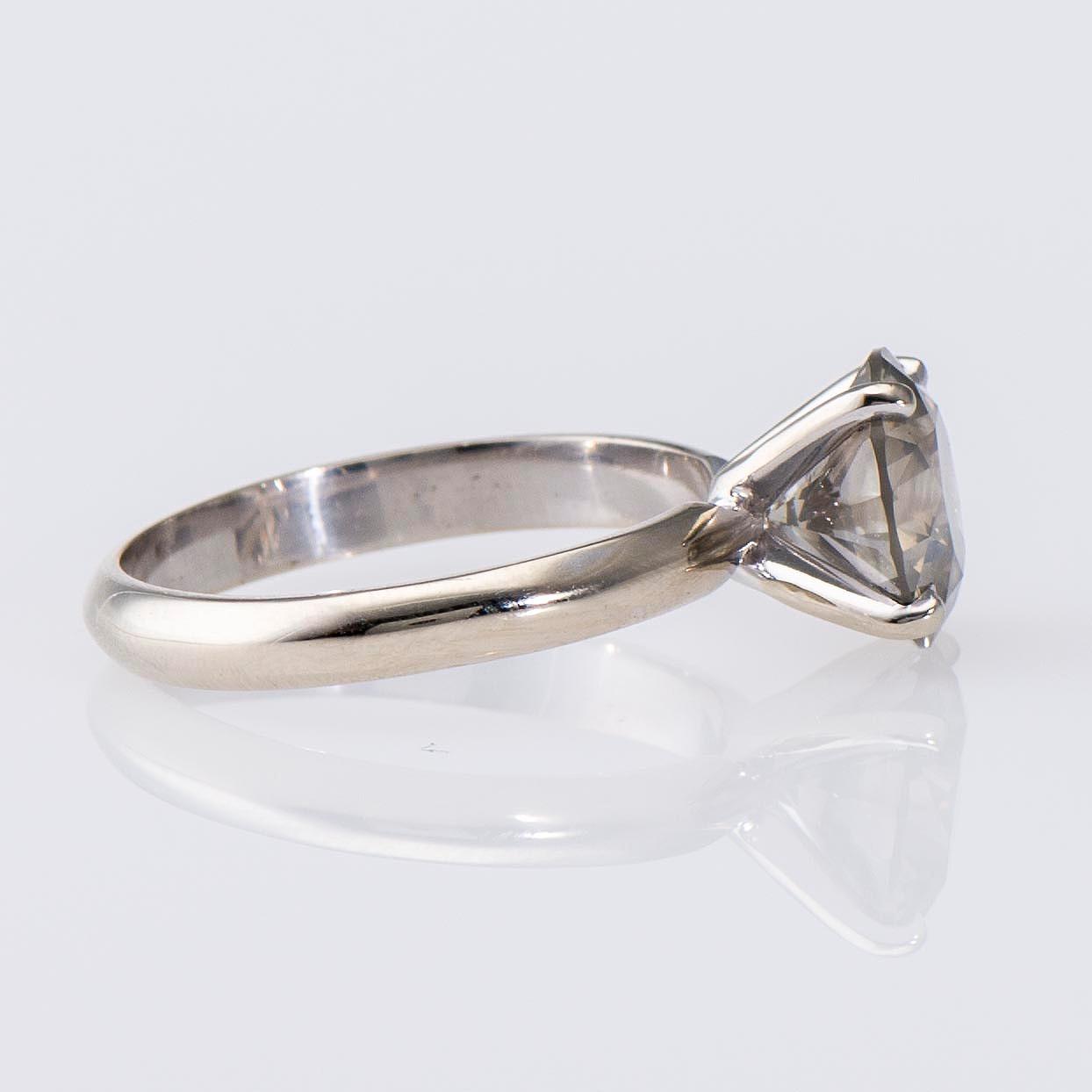 RING, 14K vitguld, briljantslipad diamant ca. 2,75 ct. Vikt 3,5 g.