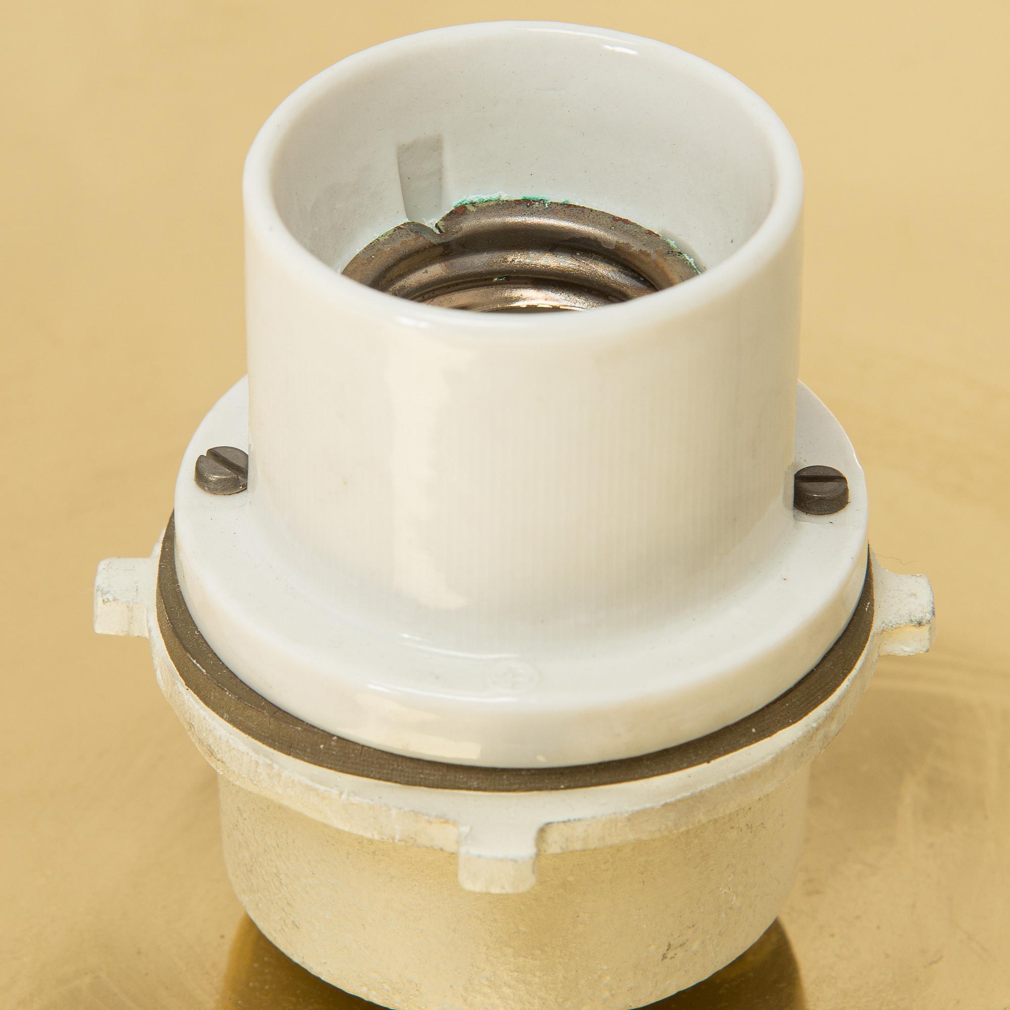 Alvar Aalto, 'A605' ceiling lamp for Valaistustyö.