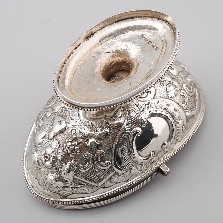 BONBONJÄR, sk sweetmeat bowl, silver, Abraham Peterson, London 1800. Vikt ca 285 gram.