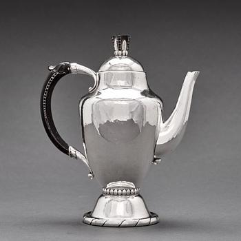 Georg Jensen, a 4 pieces coffee and tea service, Copenhagen 1915-19, 830/1000 silver. Design nr 88.