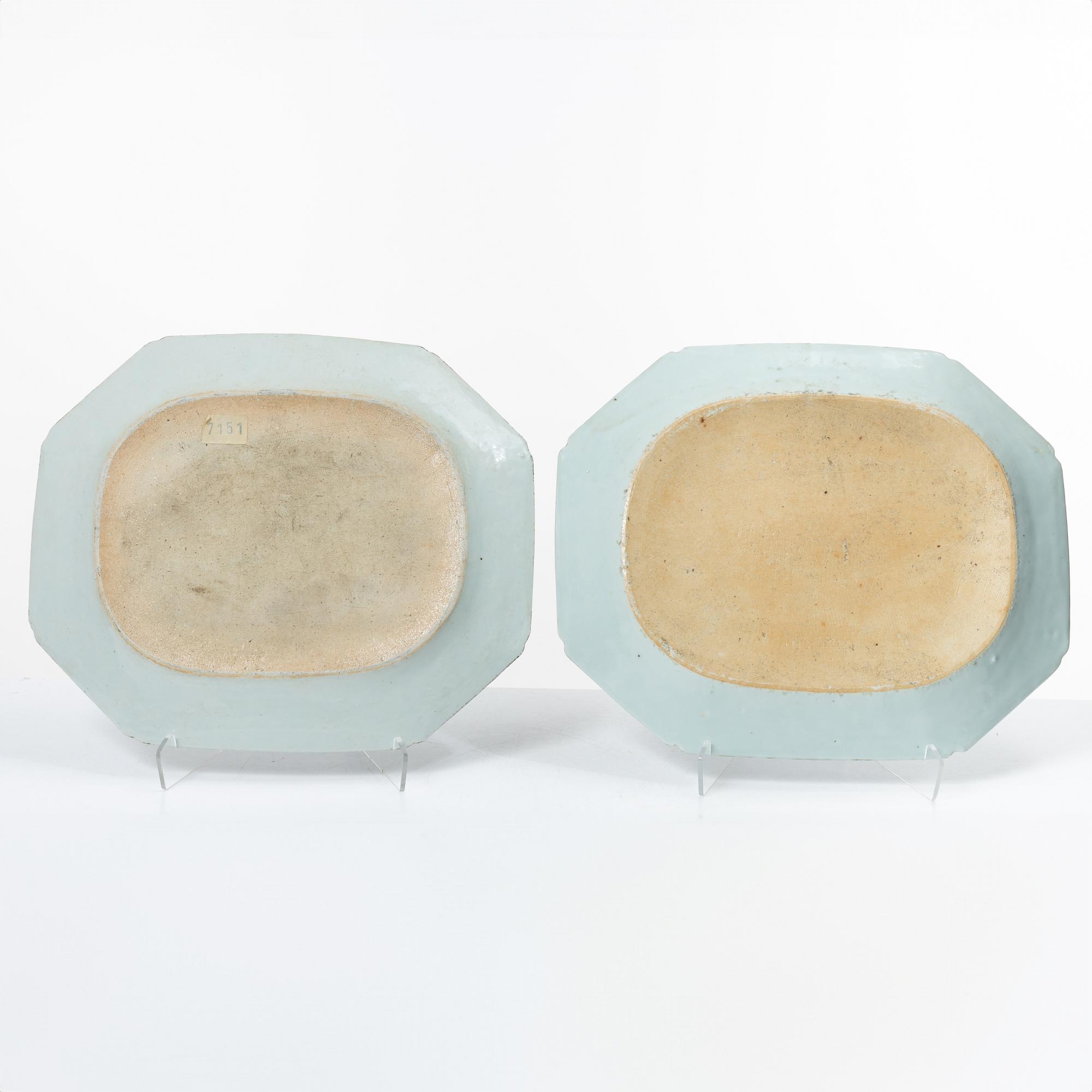 A group of five Chinese blue and white porcelain serving dishes, Qing dynasty, 18th century and around 1800.
