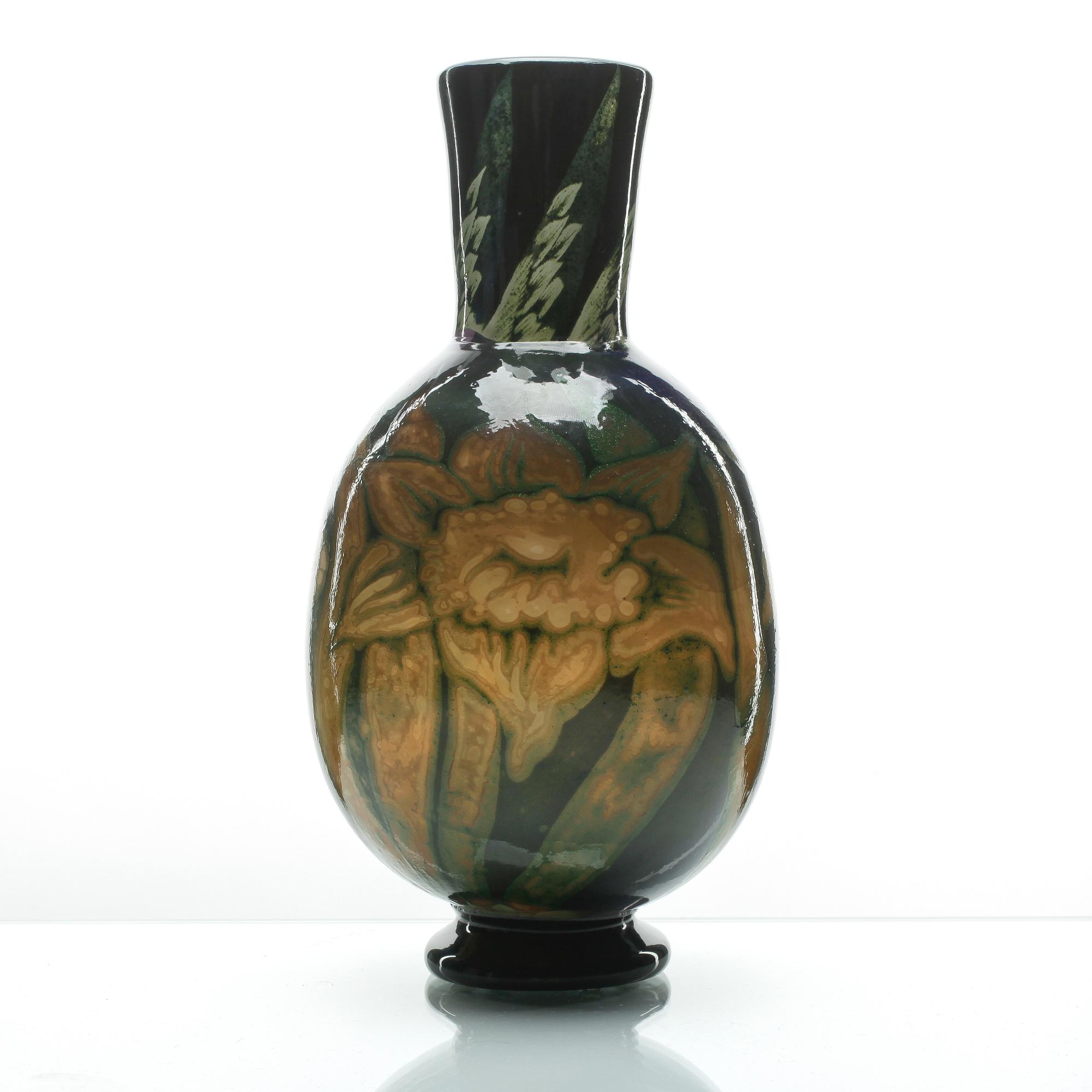EVA ENGLUND, vas, glas, Graal, signerad o daterad 1990.