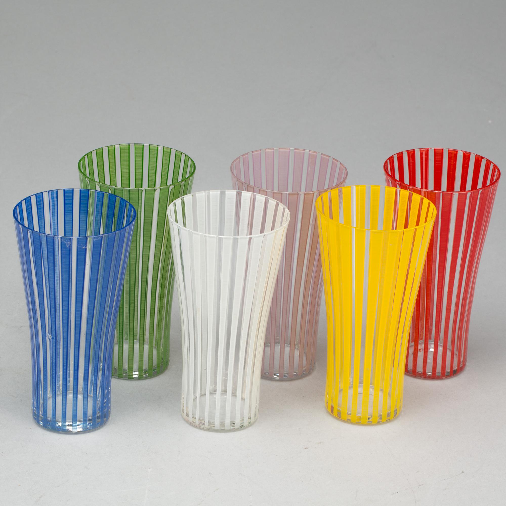 GLASSERVIS, 11 delar, "Strikt", Bengt Orup, Johansfors Glasbruk, modellen formgiven 1953.
