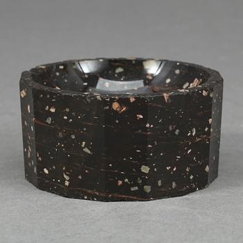 SALTKAR, porfyr, 1800-talets början.