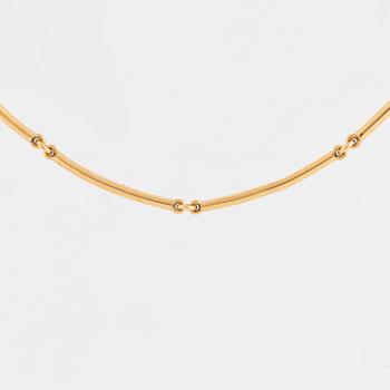 18K gold necklace.