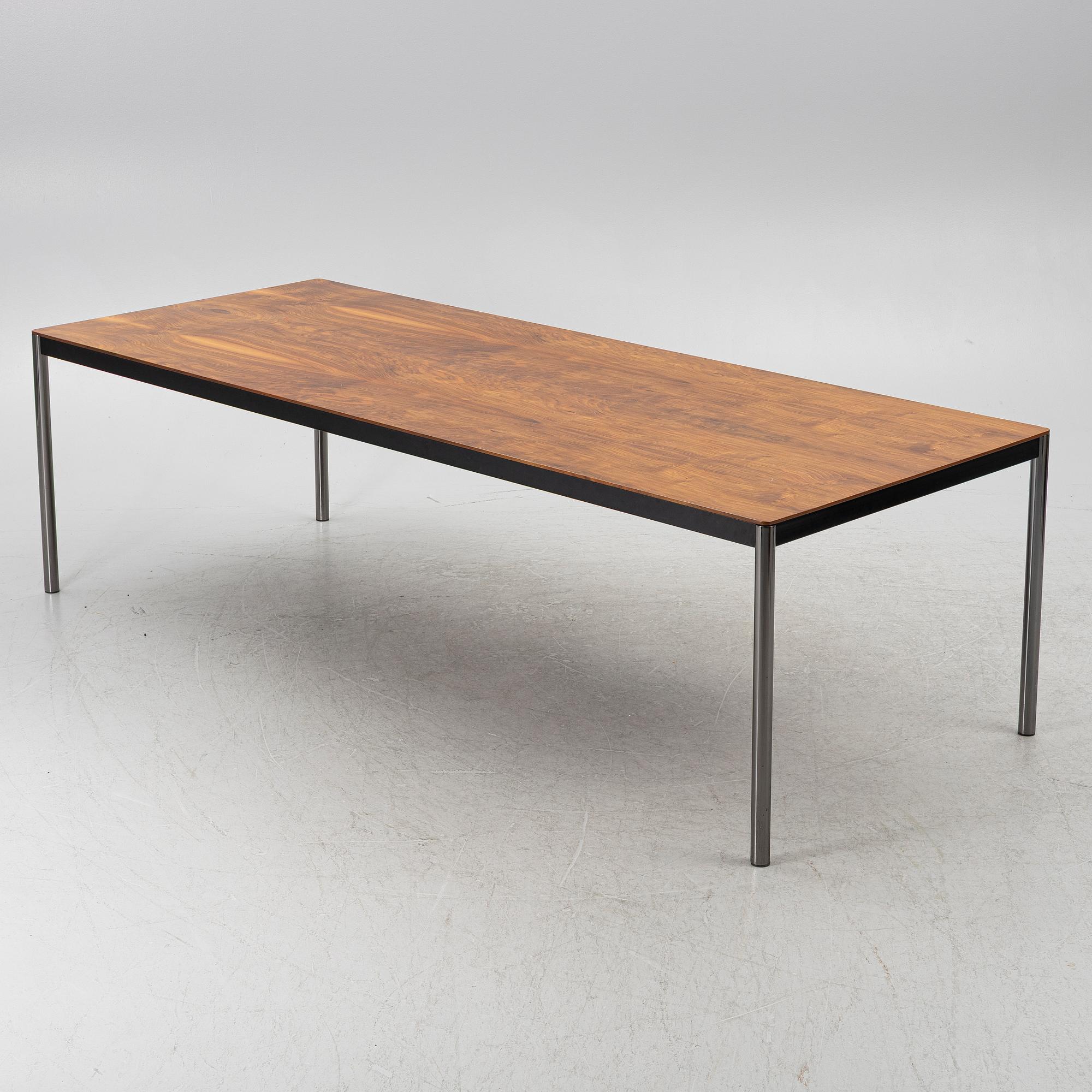 Dining table, Minotti, Italy.